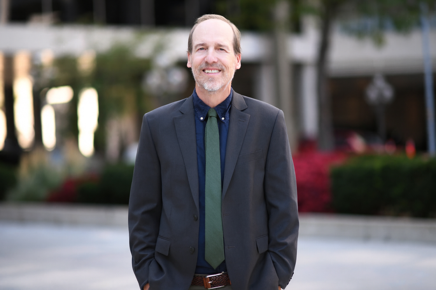 Alan Thompson profile